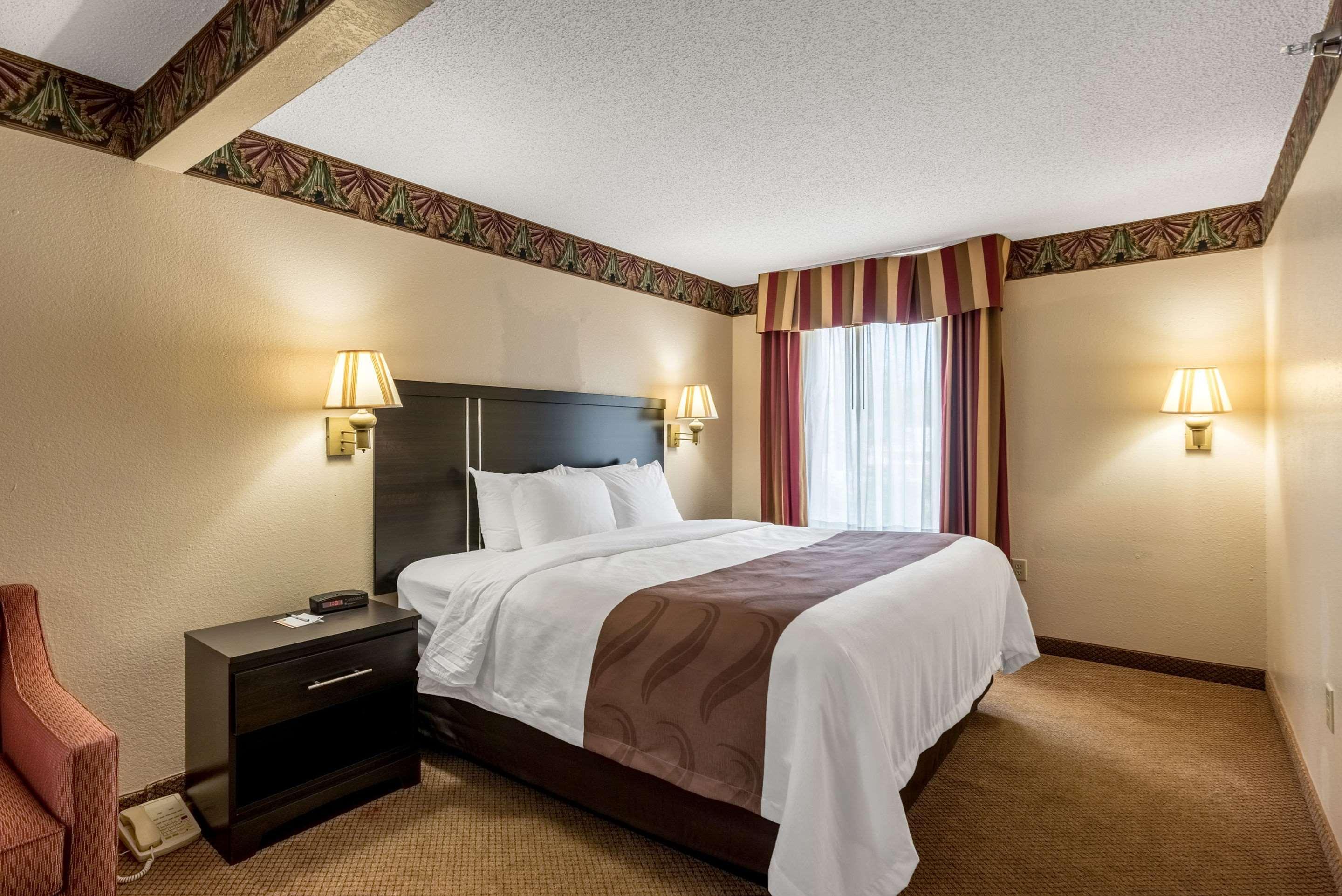 Hotel Quality & I-40 Clemmons