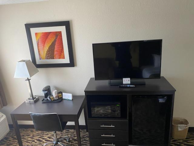 Hotel Quality & I-40 Clemmons