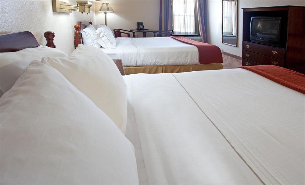 Hotel Quality & I-40