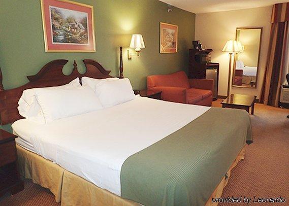 Quality & I-40 Hotel