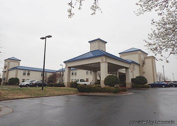 Hotel Quality & I-40 Clemmons